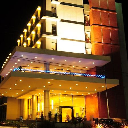 Aston Ketapang City Hotel Kültér fotó