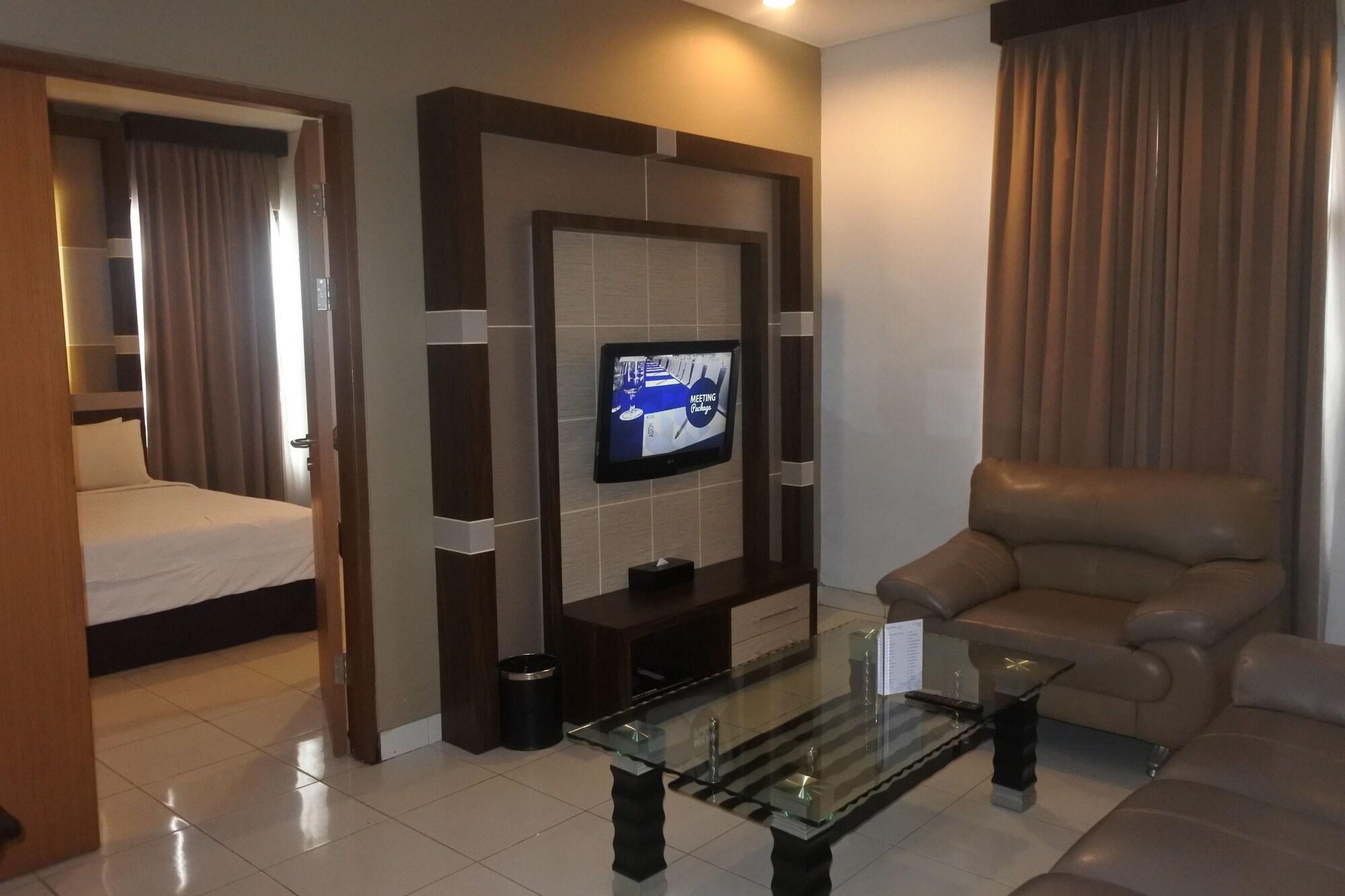 Aston Ketapang City Hotel Kültér fotó